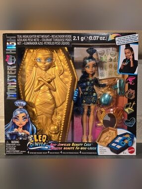 Monster High Cleo de Nile Boo-Jeweled Doll w/Beauty Case